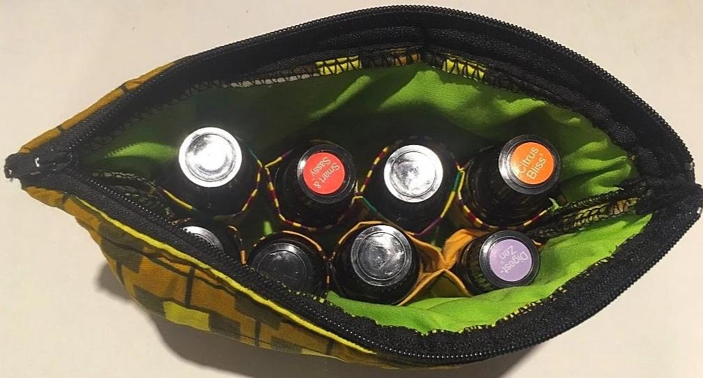 Safari essential oil / travel purse (8 pockets)